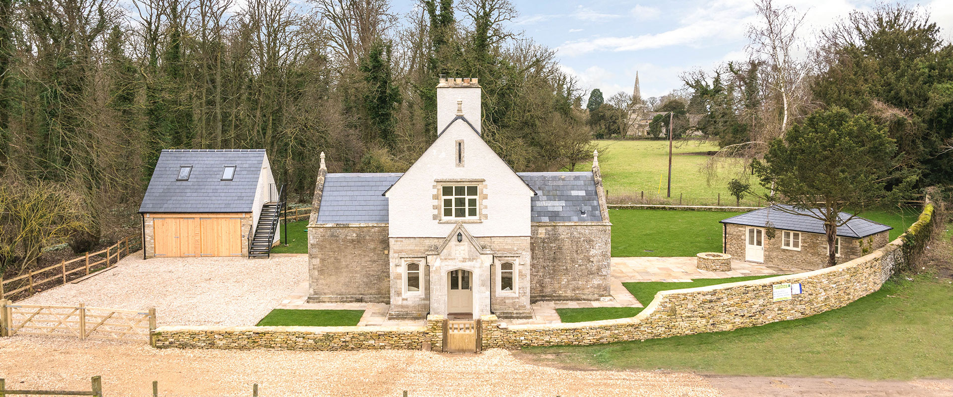 Well House & Durie House, Fairford